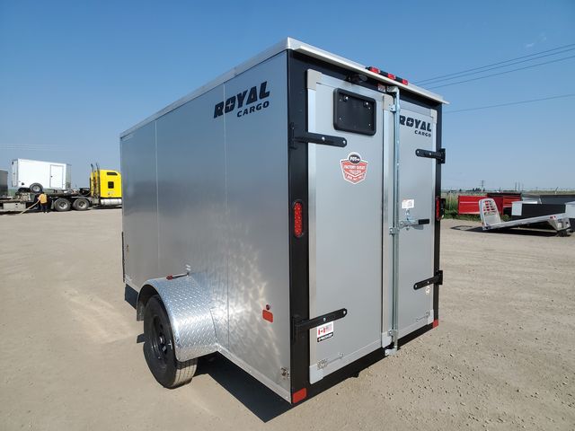 enclosed cargo trailers for rent canada